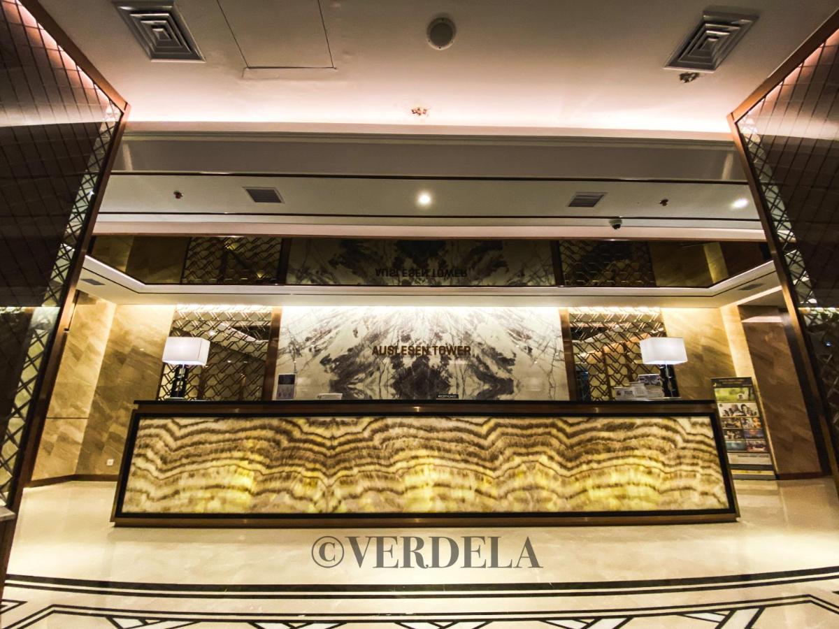 Verdela Pollux Meisterstadt Batam Apartement Экстерьер фото