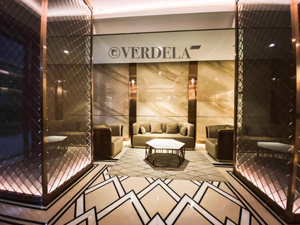 Verdela Pollux Meisterstadt Batam Apartement Экстерьер фото