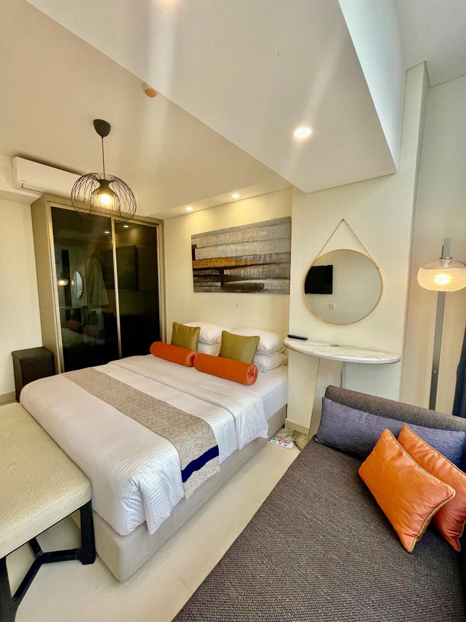 Verdela Pollux Meisterstadt Batam Apartement Экстерьер фото