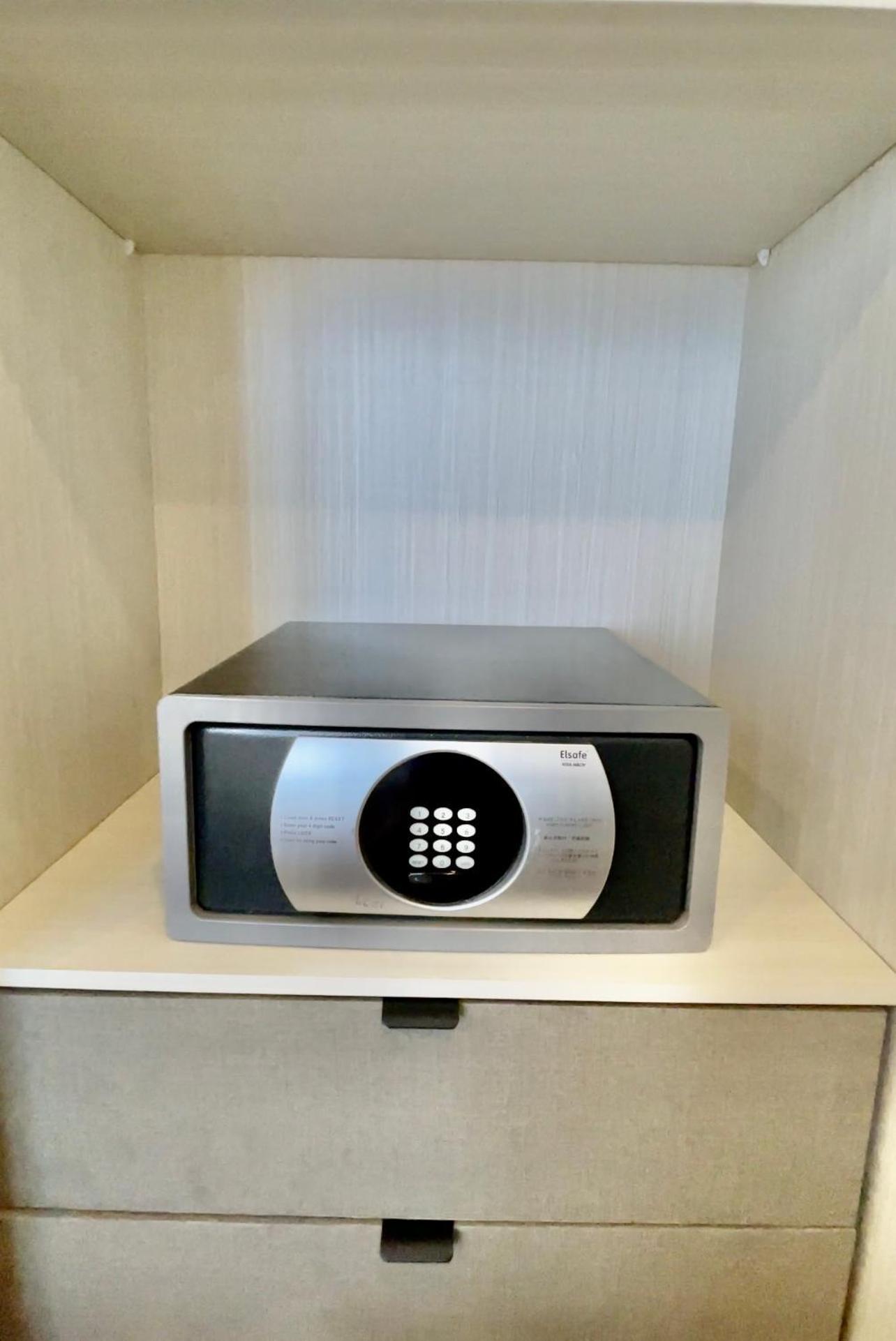 Verdela Pollux Meisterstadt Batam Apartement Экстерьер фото